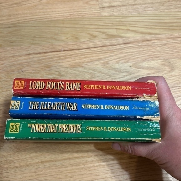 The Chronicles of Thomas Covenant the Unbeliever Books 1-3 Vintage Paperback - Picture 5 of 5